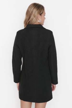 Buttoned Wool Cachet Coat