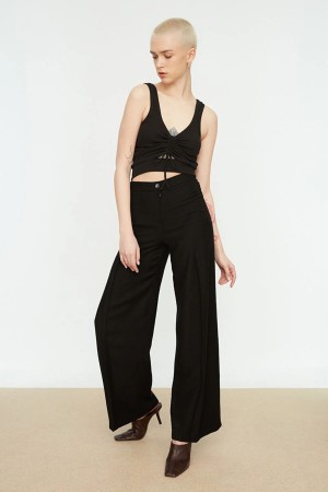 Wide Leg Trouser